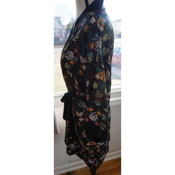 Victoria's Secret Women's Black Floral Satin Short Floral Robe - Size M/L - Picture 3 of 11